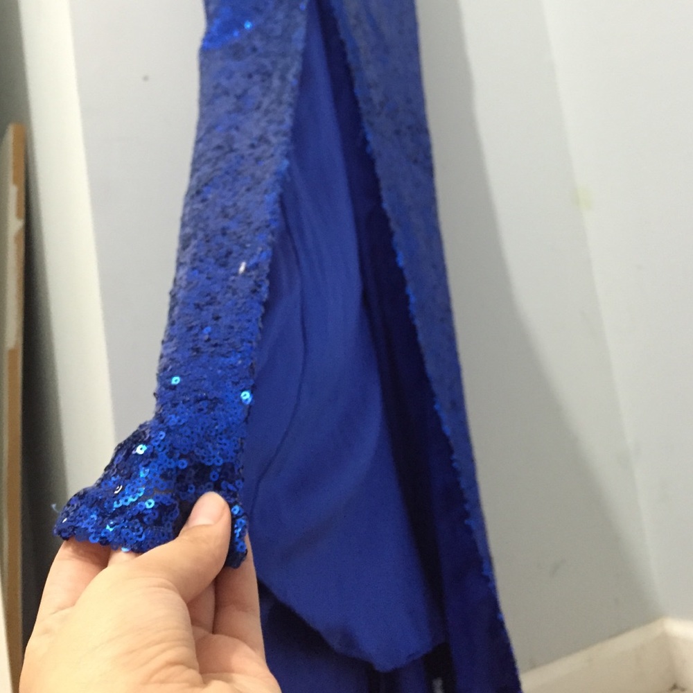 Prom dress - Picture 2 of 4